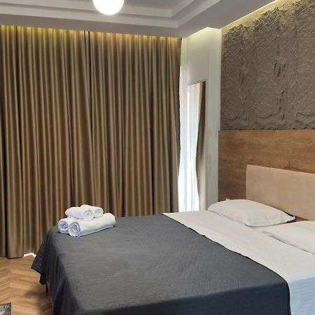 Your Apart Hotel Tirana Exterior foto